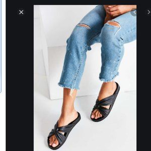 Urban Outfitter Black Leather Twist Slide Sandal 8